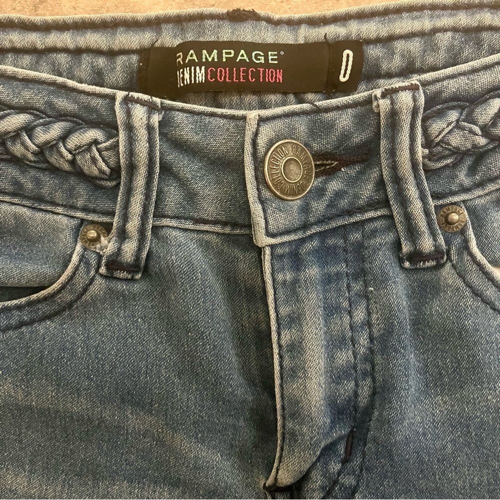 Rampage Denim Collection Braided West High Rise Jean Shorts Size 0 - Picture 2 of 7